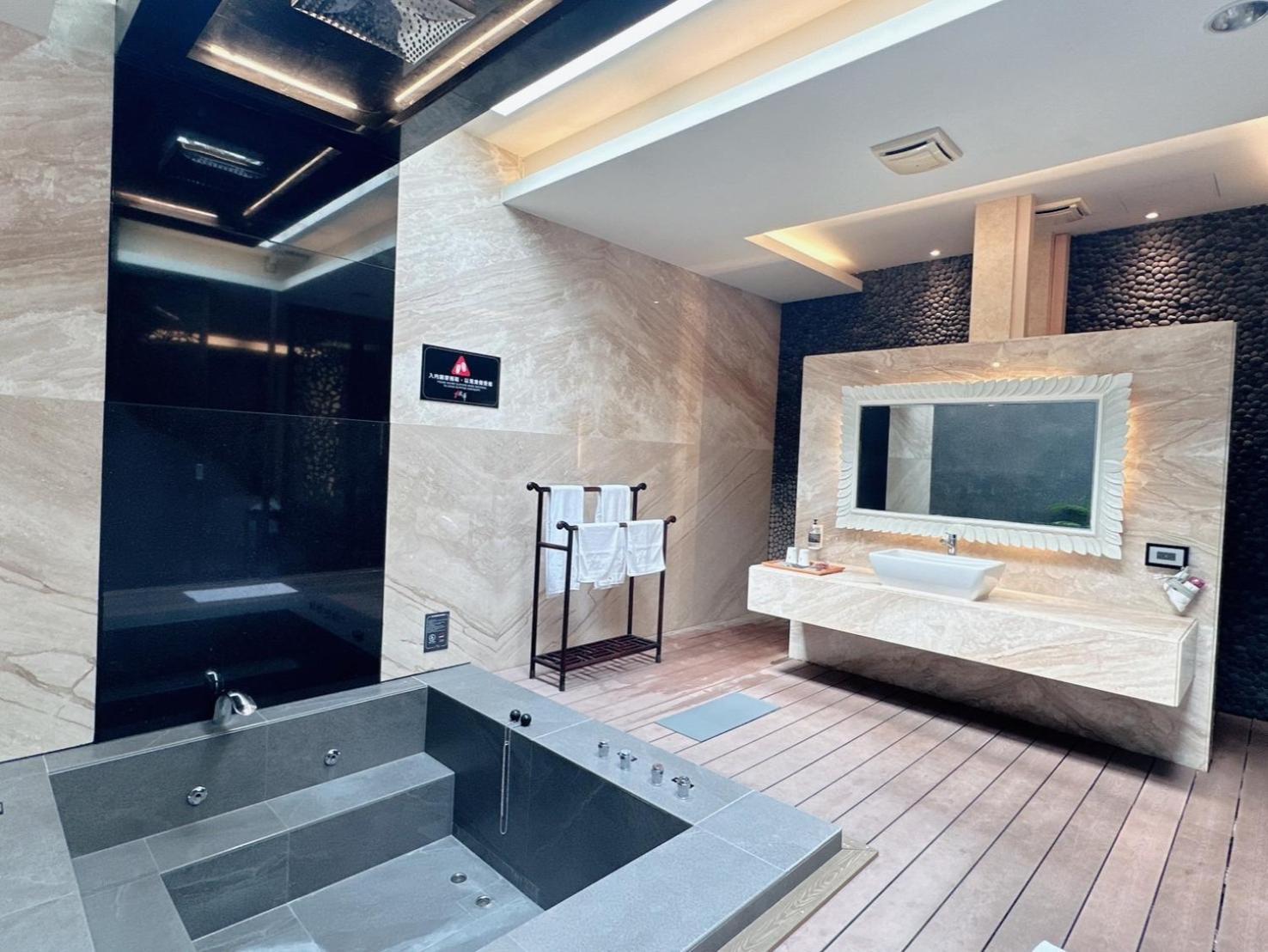 Orient Luxury Villa Motel Huwei Zewnętrze zdjęcie